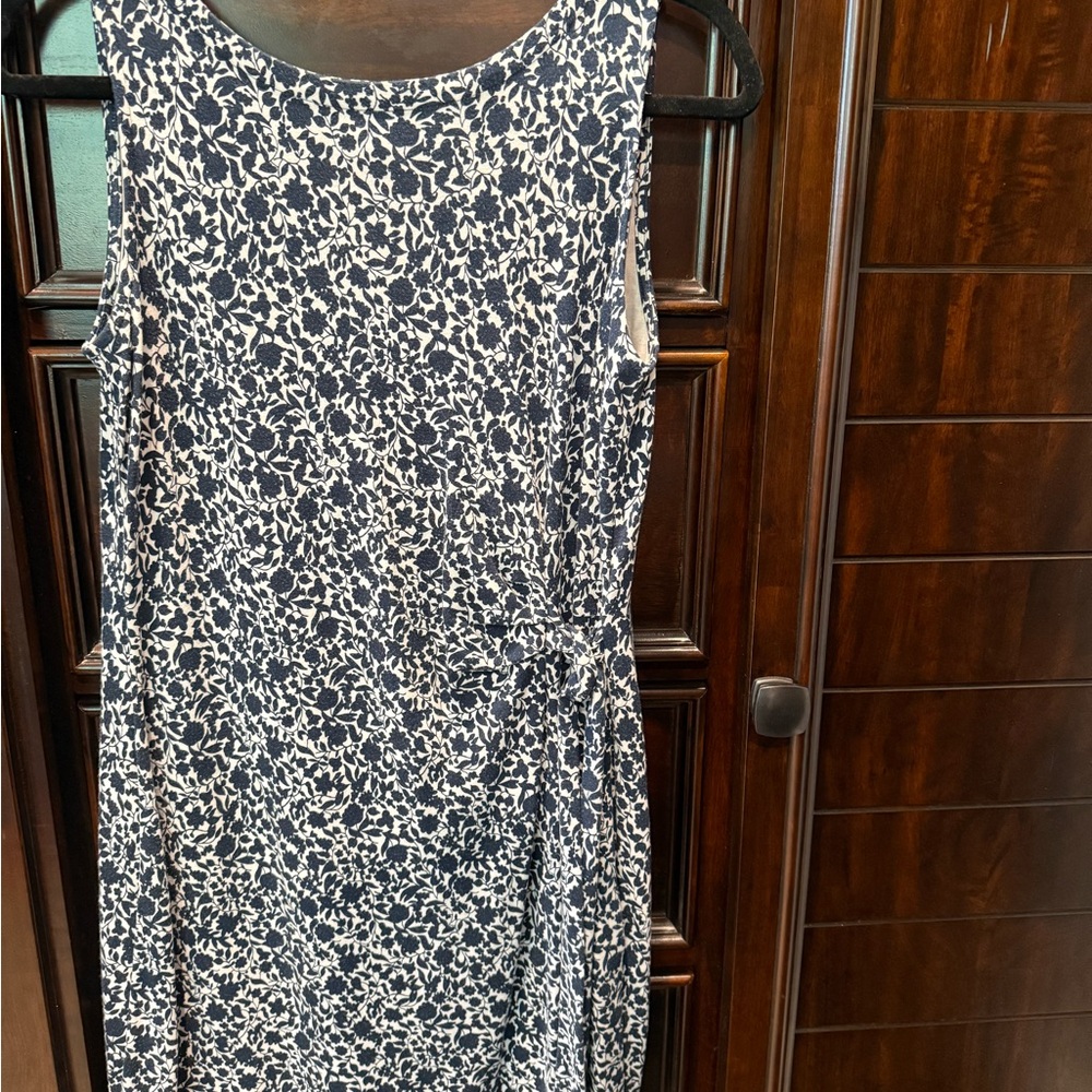 Brooks Brothers Classic/Elegant Navy and White Floral Dress